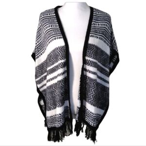 Arizona Jeans Black & White Poncho Sweater Southwest Cover Shirt Top Wrap Shaw